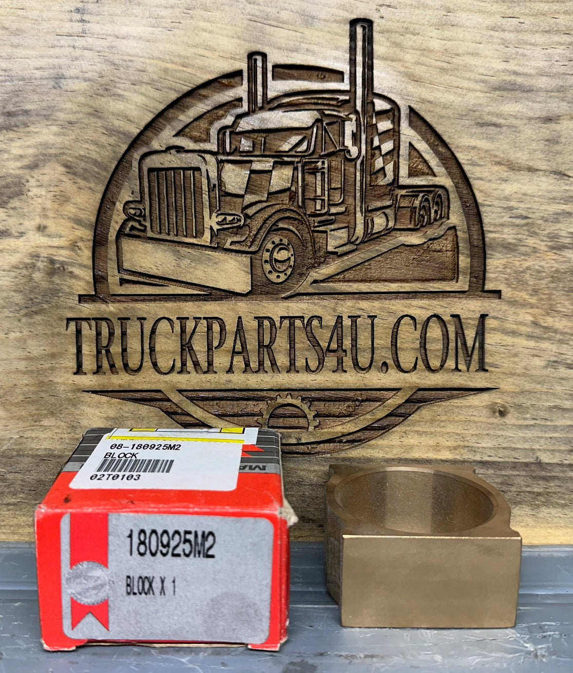 180925M2 Massey Ferguson rear cam block NOS hydraulic pump part